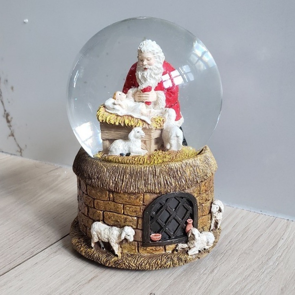 The San Francisco Music‎ Box Company Santa Nativity Globe 7" Light Up Musical